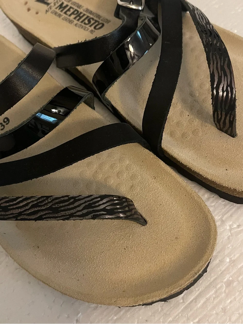 Brand New! Mephisto Natty Leather Strappy Sandals size 39 US 9 MSRP $135